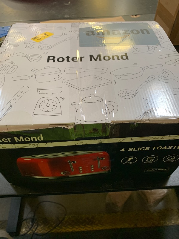 Photo 1 of Roter Mond 4 Slice Toaster Retro Stainless Steel with Bagel Defrost Cancel Function, 6 Browning Settings, Extre Wide Slot and Removable Crumb Tray, White, ST033