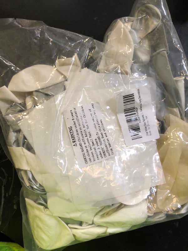 Photo 1 of 136pcs White and Silver Balloons Garland Arch Kit With Clear Balloons,18 12 10 5 Inch Party Latex Balloons for Birthday Wedding Anniversary Party DecorationsX0041FW3GF