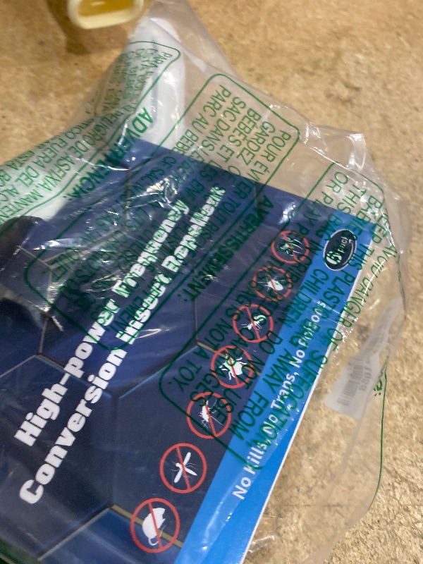 Photo 1 of [2025 Upgraded] Ultrasonic Insect & Pest Indoor Repeller, Plug-in Control Electronic Repellent for Roach, Mouse, Rodent, Bugs, Mosquito, Spider, Mice, Ant, 2 Mode Switching (6 Pack)