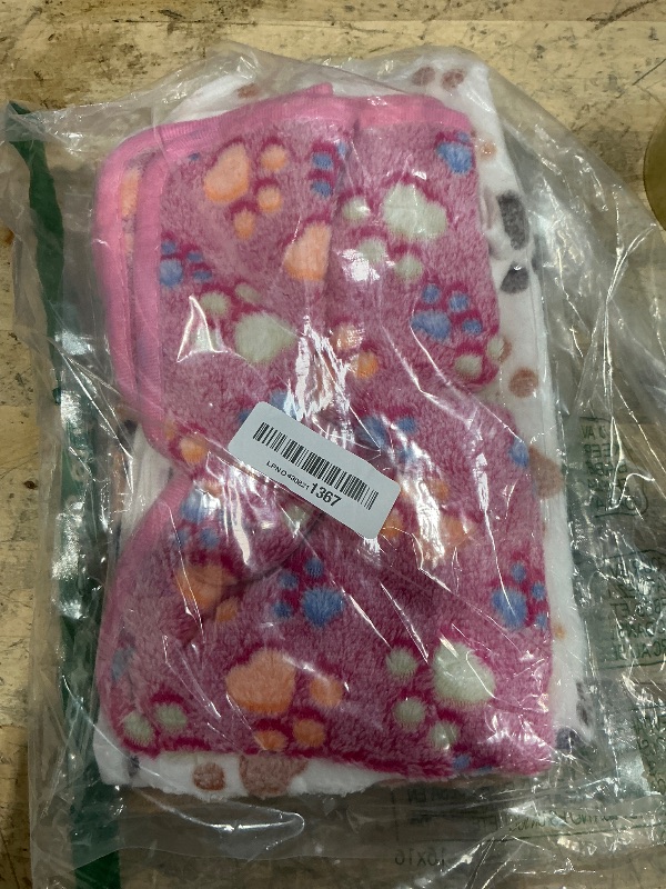 Photo 1 of 1 Pack 3 Blankets Fluffy Premium Fleece Soft Pet Blanket Flannel Throw for Cat Dog Puppy (Small 23x16'', Paw-White/Pink/Brown)