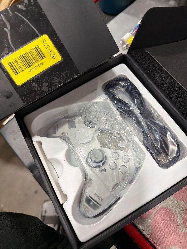 Photo 8 of FLYDIGI APEX 4 Wireless PC Controller Forceflex Joystick Forceadapt Trigger 1000Hz Report Rate Full-Color LCD Display 1500mAh Battery Stereo Vibration PC/Switch/Switch2/TV/Android/Laptop