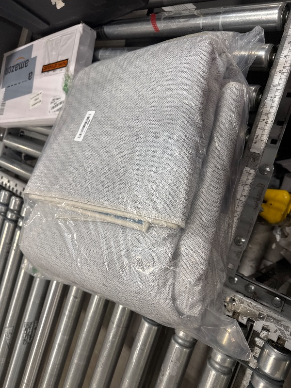 Photo 1 of ***(USED)***BEIMO Area Rugs 6x9 for Living Room Bedroom, Modern Abstract Machine Washable Soft Blue Rug, Floor Carpet with Non Slip Backing for Dining Room