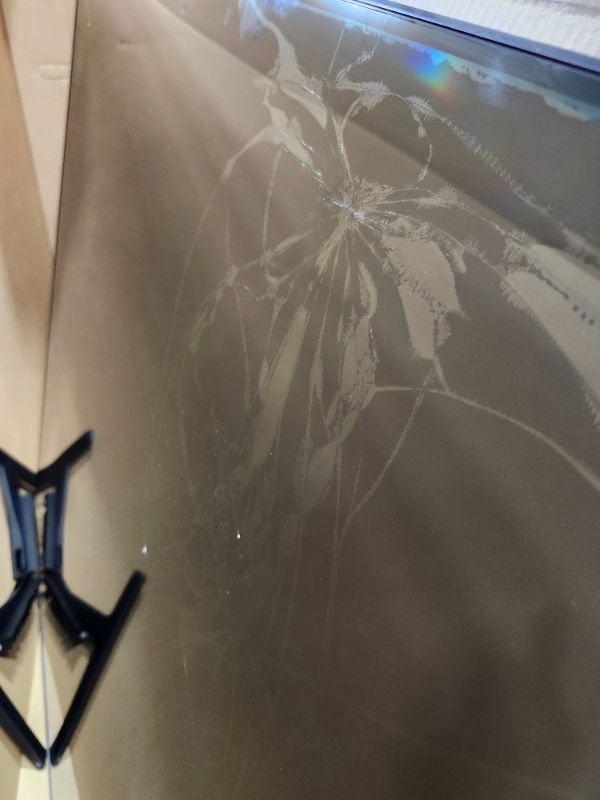 Photo 1 of ***************SCREEN DESTROYED, NON-FUNCTIONAL, FINAL SALE**************
Samsung 98-Inch Class QLED Q7F Series Samsung Vision AI Smart TV (2025 Model, 98Q7F) Quantum HDR, Object Tracking Sound Lite, Q4 AI Gen1 Processor, 4K upscaling, Gaming Hub w/Alexa 