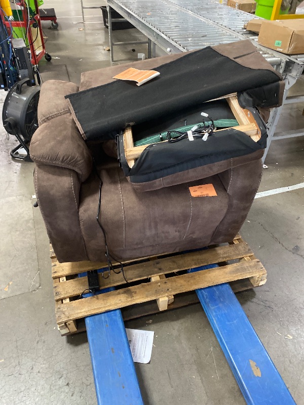 Photo 1 of ""BROWN"""" YITAHOME Recliner Chair,PU Rocking Chair for Adults,Swivel Recliner with Cup Holders,Heat and Massage,Single Sofa Seat with Side Pockets for Living Room/Bedroom,Black