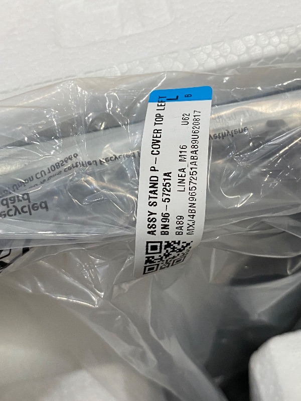 Photo 1 of *** DOES NOT POWER ON. NON FUNCTIONAL ***SAMSUNG 83-Inch Class OLED S90F 4K Smart TV (2025 Model) NQ4 AI Gen3 Processor, 4K AI Upscaling Pro, OLED HDR +, Motion Xcelerator 144Hz, Samsung Vision AI, Alexa Built-in