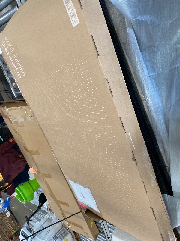 Photo 1 of *** BROKEN SCREEN DAMAGED PARTS ONLY *******Samsung 58-Inch Class Crystal UHD U8000F 4K Smart TV (2025 Model) Endless Free Content, Crystal Processor 4K, MetalStream Design, Knox Security, Alexa Built-in
