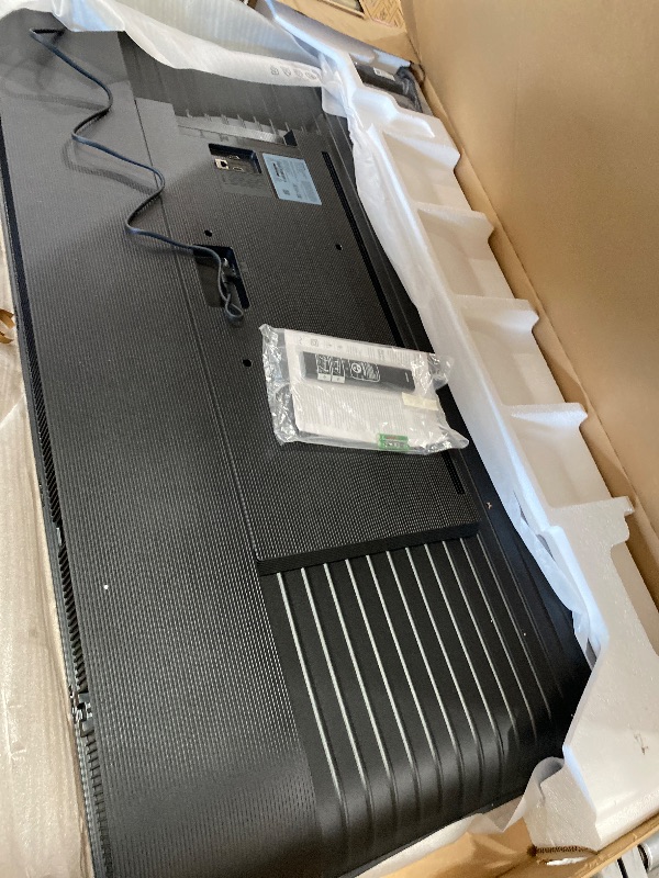 Photo 1 of *** BROKEN SCREEN DAMAGED PARTS ONLY *******Samsung 58-Inch Class Crystal UHD U8000F 4K Smart TV (2025 Model) Endless Free Content, Crystal Processor 4K, MetalStream Design, Knox Security, Alexa Built-in