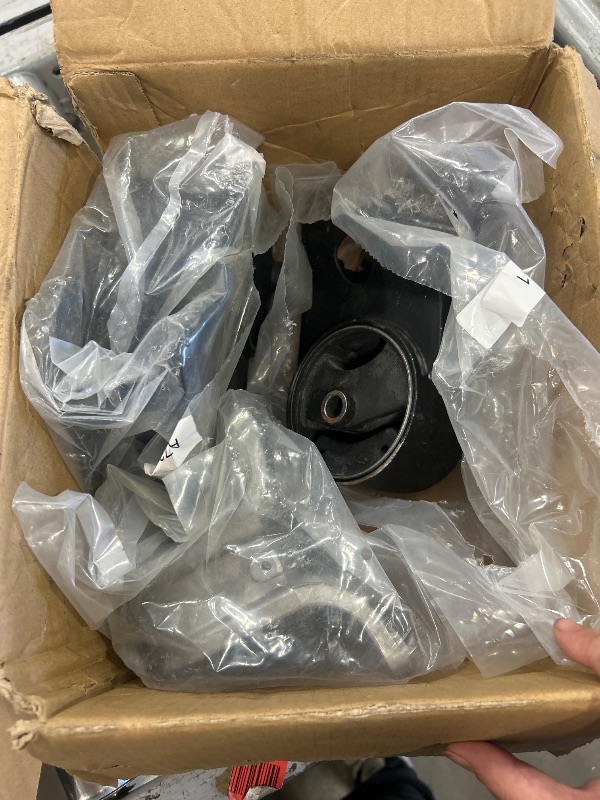 Photo 1 of SHICHU Engine Motor Mount Compatible with 2002-2006 Nissan Altima 2.5L Replacement for A7340 A7341 A7342 A7343 Set of 4