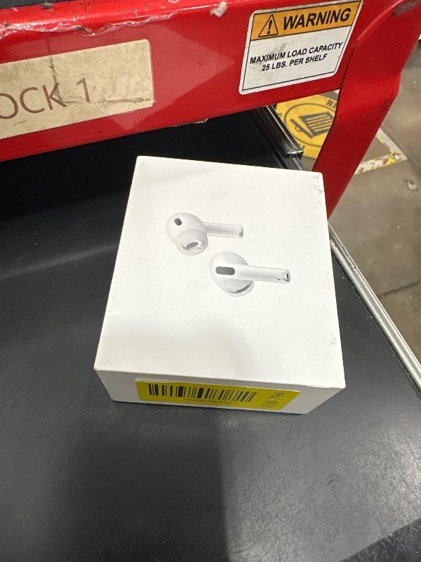 Photo 1 of ** SEE NOTES ** Apple AirPods Pro 3 Wireless Earbuds, Active Noise Cancellation, Live Translation, Heart Rate Sensing, Hearing Aid Feature, Bluetooth Headphones, Spatial Audio, High-Fidelity Sound, USB-C Charging