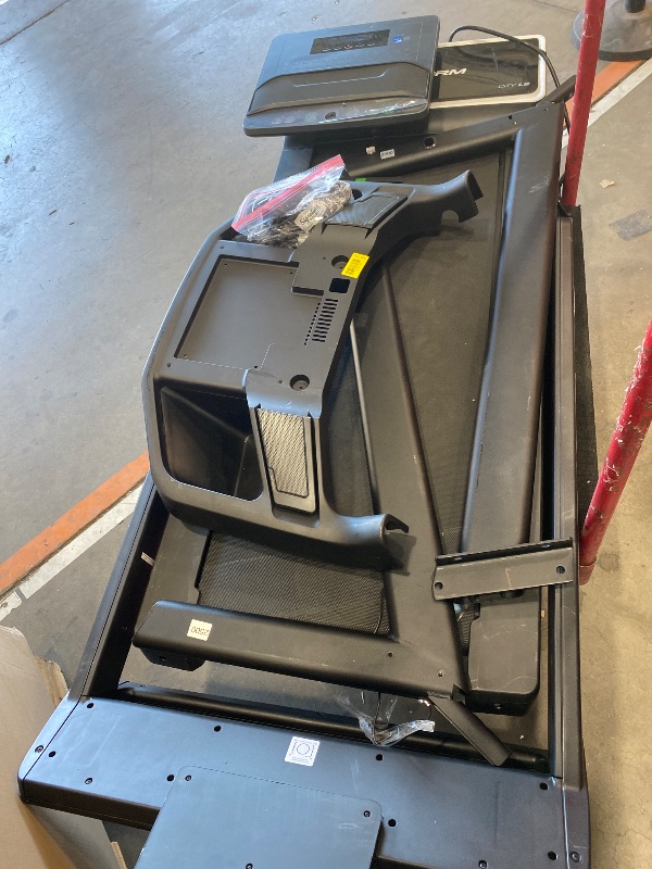 Photo 1 of * FOR PARTS ONLY ** ProForm City L6 Treadmill: Steel Frame, 8 MPH Max Speed, 100 Programs