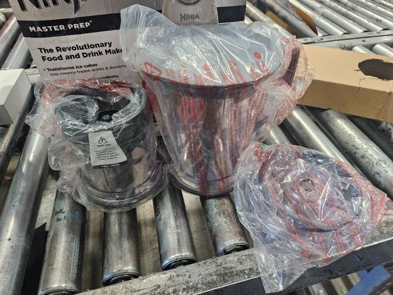 Photo 1 of ** missing blender motor only for parts *** Ninja QB900B Master Prep Food Processor Blender with 48 oz Pitcher & 16 oz Chopping Bowl, Perfect for Frozen Blending & Chopping, 400 Watts, Dishwasher Safe, Countertop, Grey ** missing blender motor only for pa