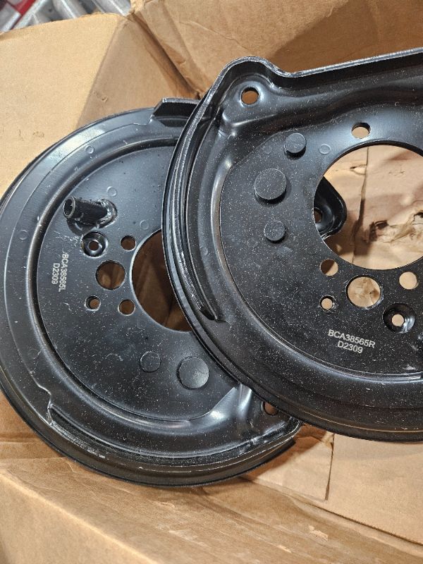 Photo 1 of ** Only back cover plates are included ** TRQ Rear Complete Wheel Hub Bearing & Steering Knuckle Assembly RH Passenger Side for 01-08 Subaru Forester with Rear Drum Brakes