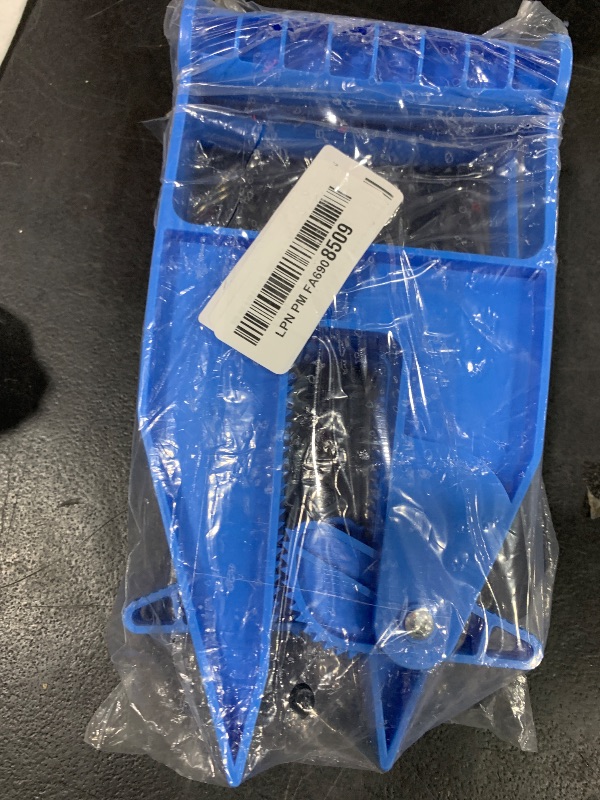 Photo 1 of 2pcs Mat Movers Tool Mat Grippers Heavy Duty Stall Mats Handlers for Horse Mats (Color:Blue)