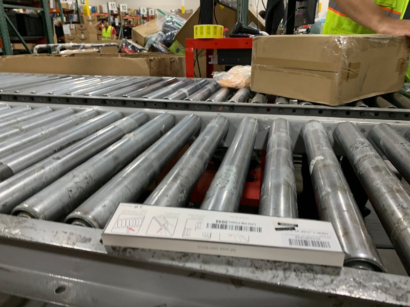 Photo 1 of [RECOMMENDED by NYT Wirecutter] Stainless Steel Band Compatible for Apple Watch Series 11/10 42mm Series 9/8/7/6/5/4/3/2/1 41mm/40mm/38mm, Metal 316L, Waterproof, Easy to Adjust,Silver