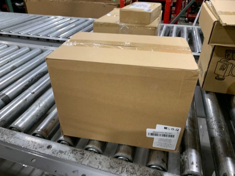 Photo 1 of 100 Pack Rigid Mailers 6x8 - Sturdy 450 GSM Self-Adhesive Kraft Paper Cardboard Envelopes for Mailing Photo, Documents, Gift Cards, CDs, Art Prints