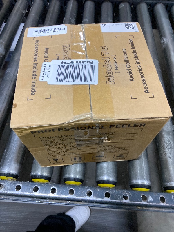 Photo 2 of Electric Grape Peeling Machine – Automatic Peeler Skin Remover Tool for Small Fruits. 20s Fast Peeling Rechargeable Wireless, Easy Clean for Home & Commercial Use, Grape Garlic Cherry Tomato Peeler