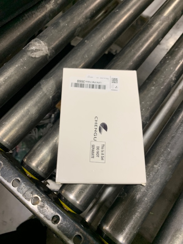 Photo 1 of 10 Pcs Stainless Steel Napkin Rings Metal Napkin Ring Holders Christmas Modern Serviette Buckles Metallic Adornment for Table Kitchen Dinner Party Wedding (Matte Gold Semicircle)