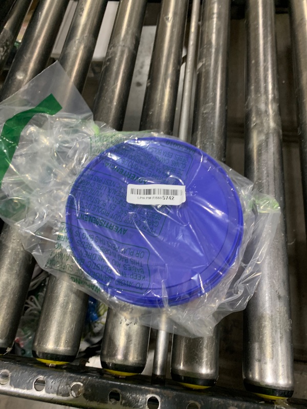 Photo 2 of Replacement Lids for Pyrex Glass Food Storage Containers Round (2) 7202-PC 1 Cup (3) 7200-PC 2 Cup (2) 7201-PC 4 Cup (2) 7402-PC 6/7 Cup Red Blue