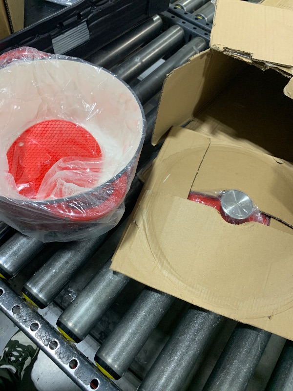 Photo 1 of Overmont Enameled Cast Iron Dutch Oven - 7QT Pot with Lid Cookbook & Cotton Potholders - Heavy-Duty Cookware for Braising, Stews, Roasting, Bread Baking red