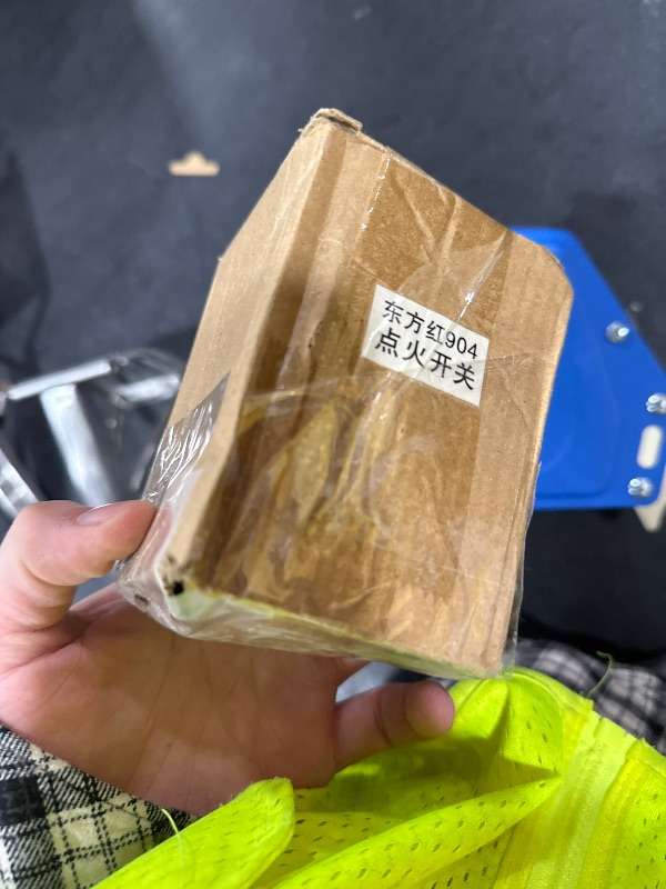 Photo 1 of Aynaxcol LVA803436 Starter Ignition Switch with Key Replacement for John Deere 2025R 2027R 2032R 2210 2305 2320 2520 2720 4010 4100 4110 4115 Replace AM879479 LVA803606