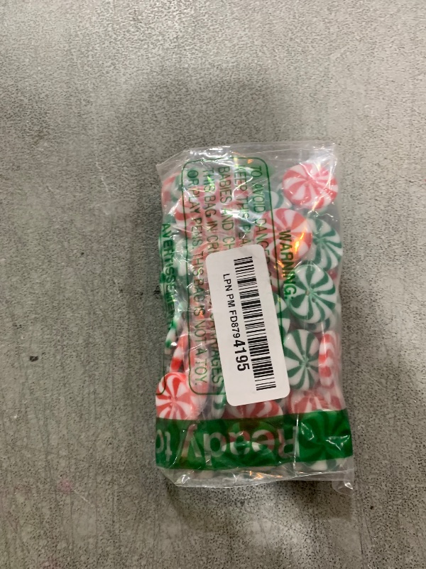 Photo 1 of 100Pcs Red & Green Christmas Button Candy, DIY Xmas Decorative Buttons Ornaments for Crafts Round Personalized Decoration Accessories, Suitable for Clothing & Handicrafts