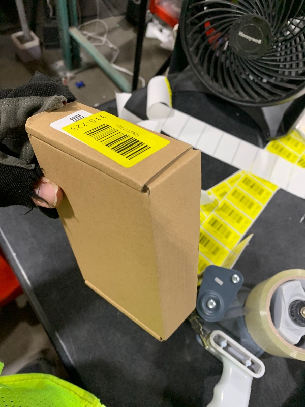 Photo 1 of [4 Pack] USB-C Wall Charger, 20W USB-C Power Adapter Replacement for Phone 17/16/15/14/13/15 Pro/Pro Max/Plus/XS/XR/X,Galaxy, Pixel,i Pad and More