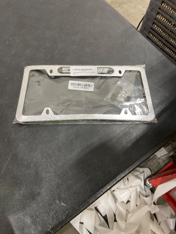 Photo 1 of 1 Pcs 3D Aluminum Alloy License Plate Frames for Car,Bracket Holder Universal for Cars, Trucks and SUVs - Silver