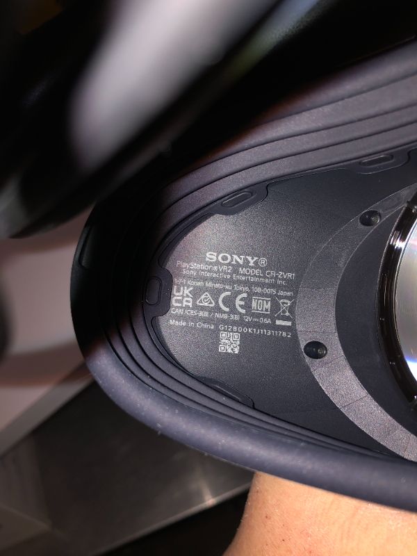 Photo 1 of PlayStation VR2 Horizon Call of The Mountain™ Bundle (PSVR2)