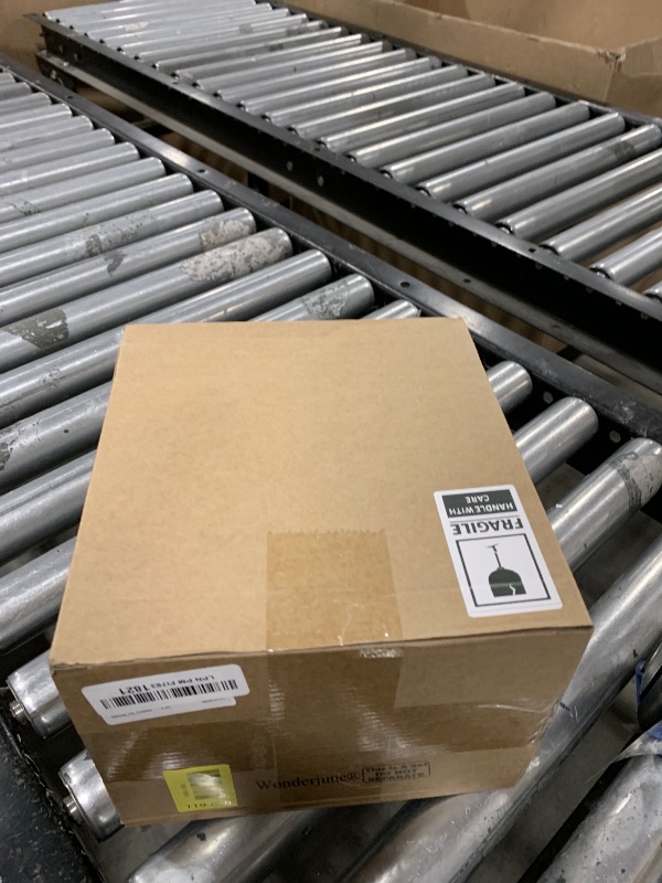 Photo 1 of *DAMAGED** Wonderjune Set Coquette Bow Party Favor Black Mini Hair Brush Compact Mirror Organza Bag Inspirational Aesthetic Preppy Gift for Women Christmas Birthday Bridal Baby Shower Wedding Party Decoration