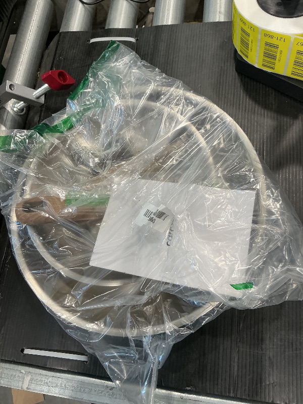 Photo 1 of 
small and medium frying pan