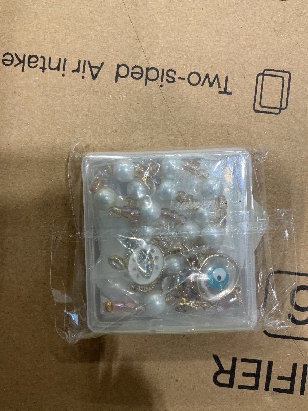 Photo 1 of *MINOR DAMAGE - USED*
DELORIGIN Evil Eye Car Hanging Ornament Heart Evil Eye Rear View Mirror Car Charm Lanyards Beaded Decor Hanging Accessories Sun Catcher Pendent Decoration for Window Home Door Frame Balcony