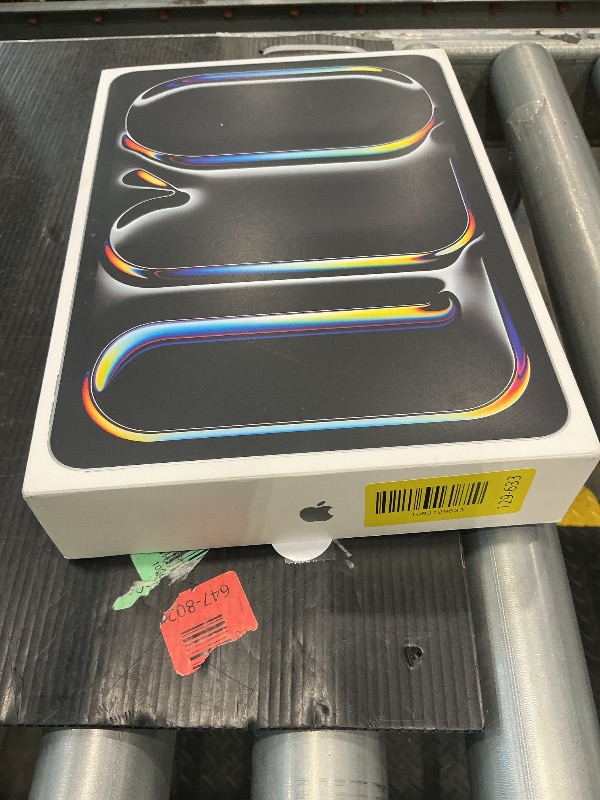 Photo 1 of *USED*
Apple iPad Pro 11-inch (M5): Ultra Retina XDR Display, 512GB, Landscape 12MP Front Camera/12MP Back Camera, LiDAR Scanner, Wi-Fi 7 with Apple N1, Face ID, All-Day Battery Life — Silver