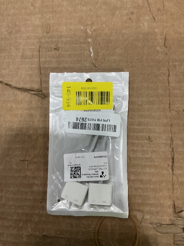 Photo 1 of [Apple MFi Certified] 2 Pack iPhone Headphone Adapter, Lightning to 2 Lightning Adapter,Headphone dongle for iPhone 14/13/12/11/XS/XR Support Audio+Charge+Call+Volume