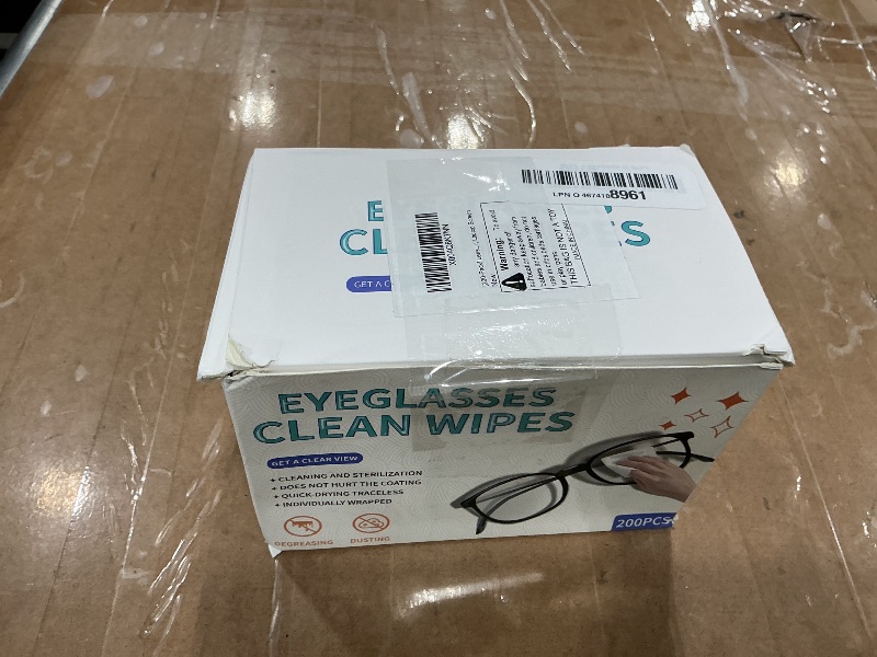 Photo 1 of [200 Pack] Large Glasses Cleaner, Lens Wipes for Eyeglasses, Pre-Moistened Individually Wrapped Cleaning Wipes, Eye Glasses Cleaner Wipes for Camera, Phone, Computer, Laptop Screen (4.72 * 5.91 inch)