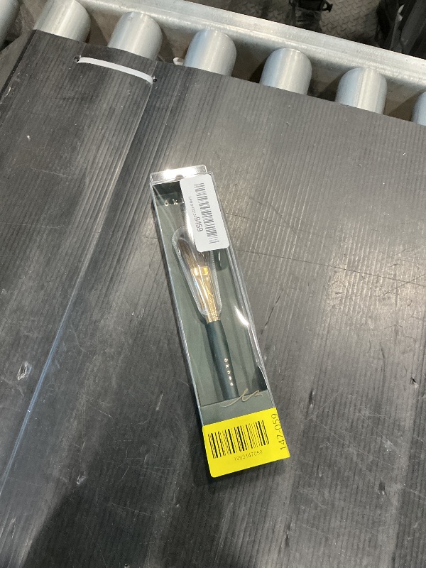 Photo 1 of [SOO ADOR] okhee Cheek Brush BOL01 - Professional Blush Brush for Soft, Natural Application | Designed by K-Pop Makeup Artist Seo Ok | Makeup brush - Blush Brush K-Beauty