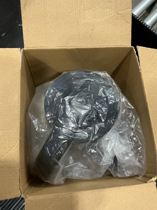 Photo 1 of *USED*
bella 1.7 Liter Glass Electric Kettle, Quickly Boil 7 Cups of Water in 6-7 Minutes, Soft Blue LED Lights Illuminate While Boiling, Cordless Portable Water Heater, Carefree Auto Shut-Off, Black