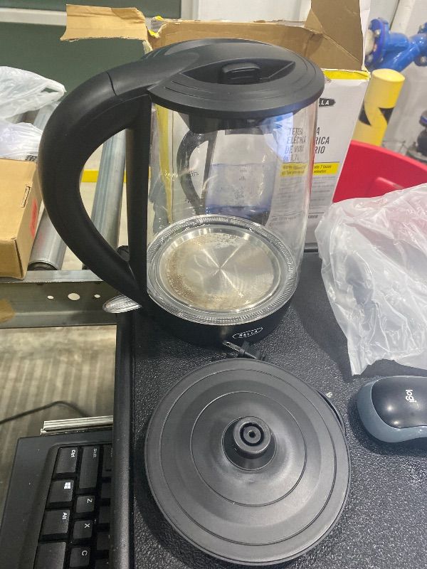 Photo 1 of *USED*
bella 1.7 Liter Glass Electric Kettle, Quickly Boil 7 Cups of Water in 6-7 Minutes, Soft Blue LED Lights Illuminate While Boiling, Cordless Portable Water Heater, Carefree Auto Shut-Off, Black