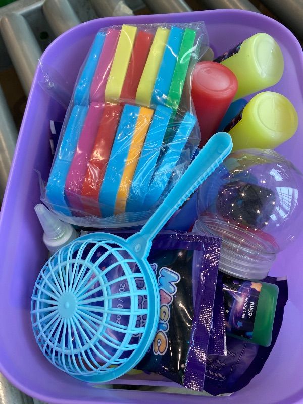 View 4 of *USED*
Dreamon Magic Gel Water Elf Toy Kit, Aqua Fairy Water Gel Kit with 22 Gels & 16 Molds, DIY Space Cosmic Magic Water Pets Sensory Toy, Party Favors, Art Crafts Gifts for Kids Ages 3+