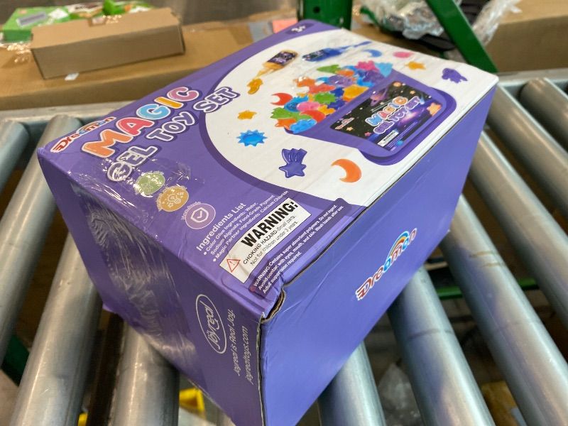 View 2 of *USED*
Dreamon Magic Gel Water Elf Toy Kit, Aqua Fairy Water Gel Kit with 22 Gels & 16 Molds, DIY Space Cosmic Magic Water Pets Sensory Toy, Party Favors, Art Crafts Gifts for Kids Ages 3+