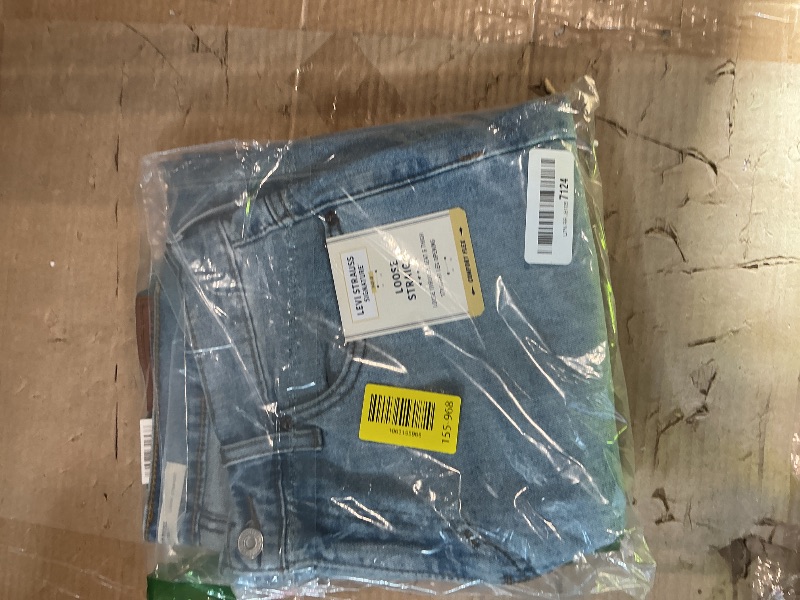 Photo 1 of *USED*
Levi Strauss Signature Gold Men's Loose Straight Jeans, Point Loma, 29W x 32L