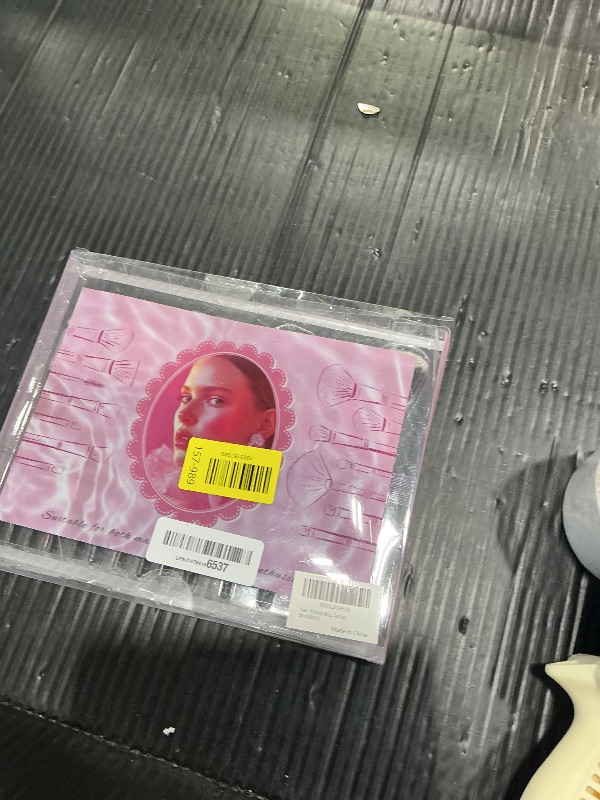 Photo 1 of *USED*
Makeup Brush Set, Premium Synthetic 14 Pcs Makeup Brushes, Travel Makeup Brush Set for Foundation, Concealer, Blush and Eyeshadow Brush(Black)