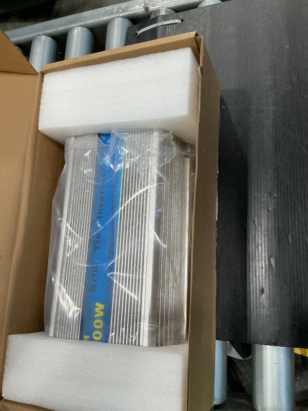 Photo 1 of *Item Is Dirty*
KRXNY 1000W Grid Tie Inverter 10.8-30V DC Input 110V AC Output Stackable MPPT Pure Sine Wave Solar Power for 18V Solar Panel