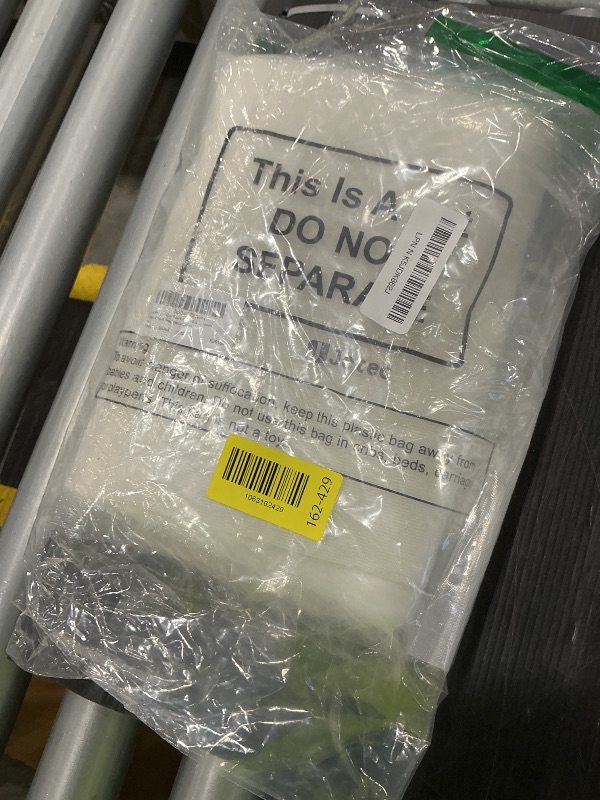 Photo 1 of *USED*
Jetec 4 Pcs White Faux Fur 10 x 20 Inch Christmas Faux Fur Fabric Squares Fluffy Halloween Fabric Patches Winter Soft Plush for DIY Craft, Gnomes, Cosplay Costume, Decoration