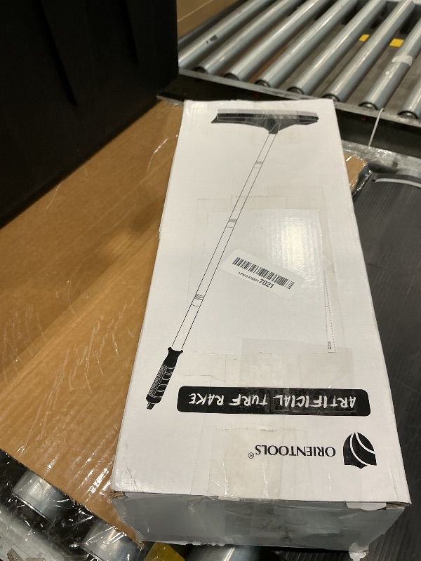 Photo 1 of *USED*
ORIENTOOLS Artificial Turf Rake, Curved Grass Rake with 4-Section Adjustable Steel Handle from 30" to 53", Hand Telescopic Brush, for Artificial Turf, Patios, Carpets, Pet Hairs and Garden Lawn Clean