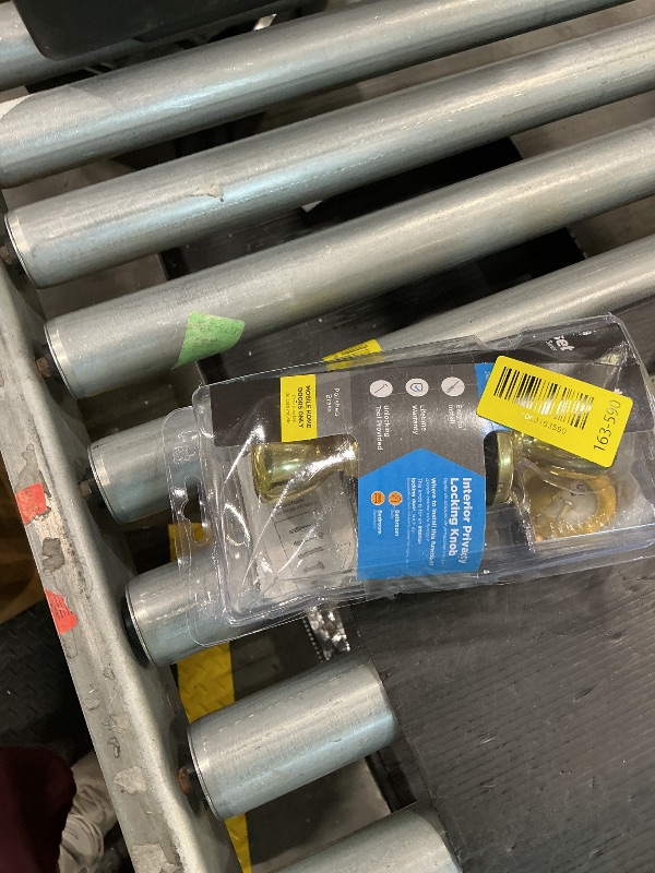 Photo 1 of *USED*
Kwikset Mobile Home Interior Privacy Door Knob with Lock, Door Handle For Bathroom and Bedroom, Polished Brass Keyless Turn Lock Doorknob