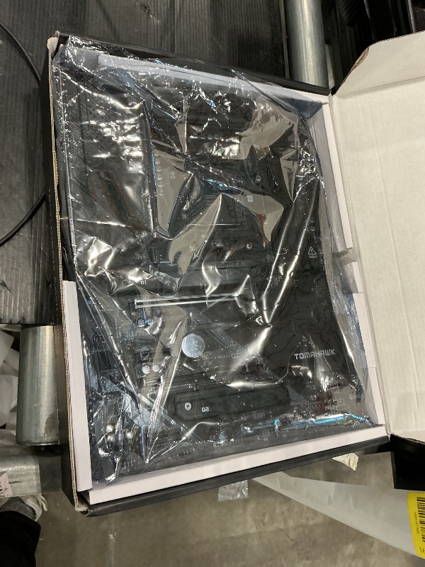 Photo 1 of ASUS ROG Strix Z790-E Gaming WiFi 6E LGA 1700(Intel 14th,13th&12th Gen) ATX gaming motherboard(PCIe 5.0, DDR5,18+1 power stages,2.5 Gb LAN,Thunderbolt 4,5xM.2, 1xPCIe 5.0 M.2,Front panel USB 3.2 port)