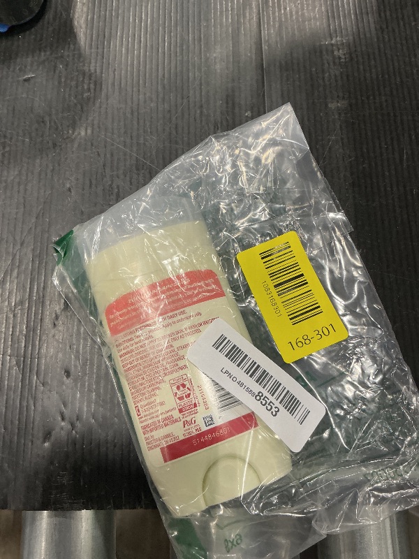 Photo 1 of **SINGLE ITEM**Old Spice GentleMan's Aluminum Free Dry Feel Deodorant for Men, 24/7 Lasting Freshness, Gentle on Skin with Skin Conditioners, Himalayan Sea Salt + Glacier Water Scent, 3.0 oz (Pack of 3)