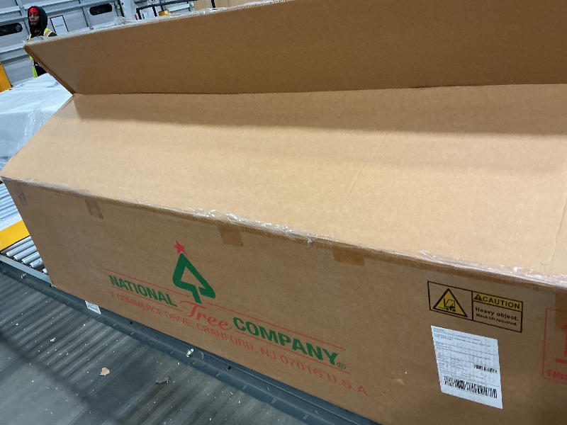 Photo 1 of *USED*
National Tree Company 12 ft Unlit Dunhill Fir Artificial Full Christmas Tree, 7,794 Tips, Includes Stand, Green