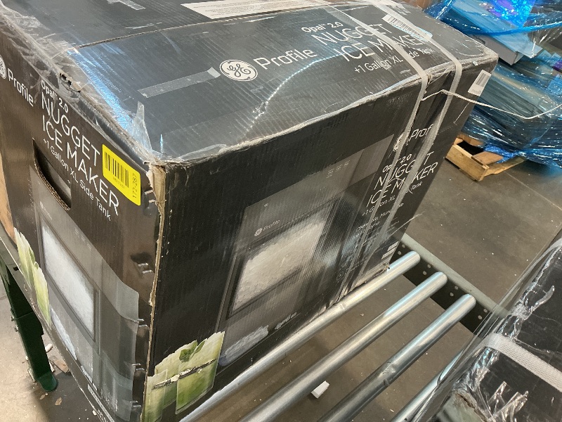 Photo 1 of *USED*
GE Profile Opal 2.0 XL with 1 Gallon Tank, Chewable Crunchable Countertop Nugget Ice Maker, Scoop included, 38 lbs in 24 hours, Pellet Ice Machine with WiFi & Smart Connected, Stainless Steel