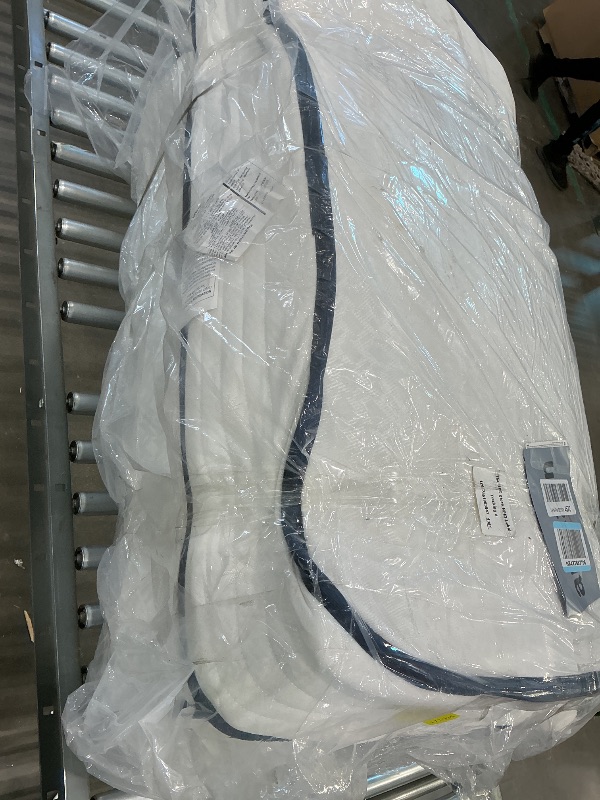 Photo 1 of *USED*
Avenco 8 Inch Twin Mattress, Foam and Spring Hybrid Mattresses in a Box, Medium Soft Breathable Fabric & Adaptive Support CertiPUR-US Certified, Colchones Twin Size in Guest and Kids Bedroom